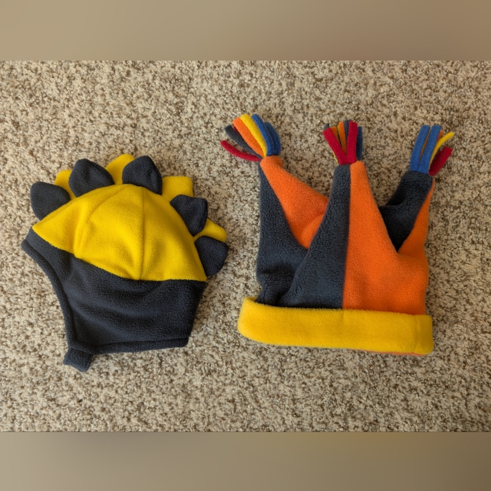 2 Fleece Hats Old Navy Jester And Dinosaur Hat 0-3 Mon